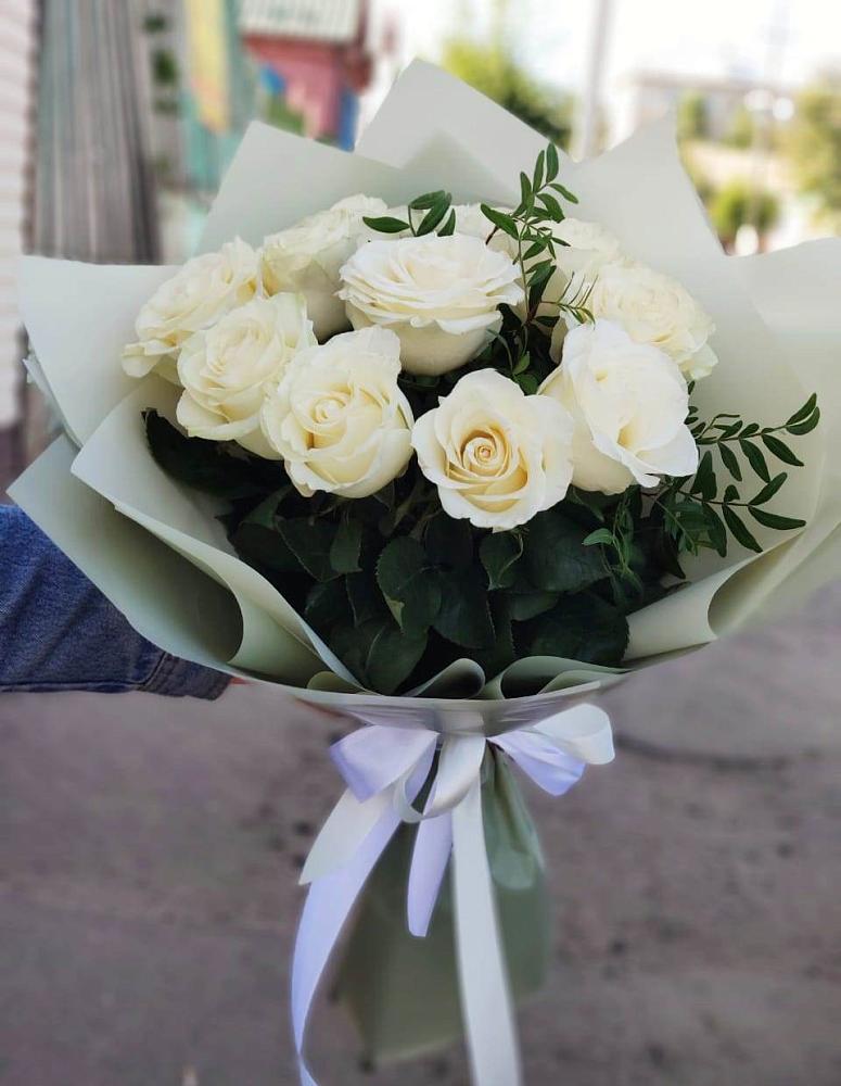 Букет Белые розы Проуд в Раздольной