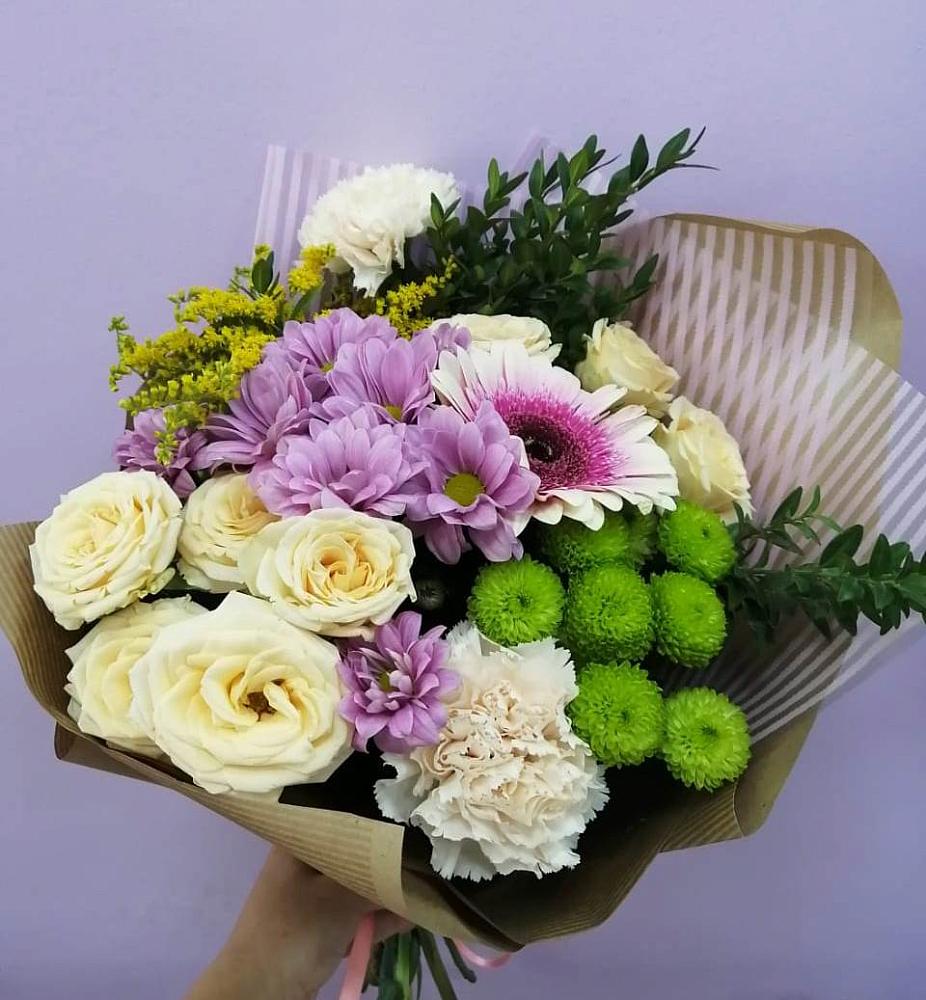 Букет цветов из: Хризантемы, Розы, Гвоздики и Герберы в Раздольной